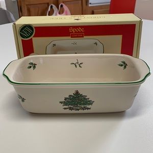 NIB Spode Christmas Tree 9.5”x8” oven to table loaf pan. Green trim around top